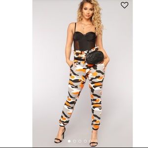 Fashionova High Waist Camo Joggers Size S